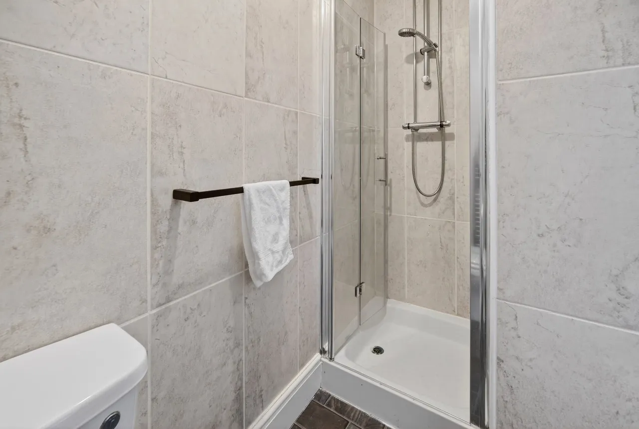 Peniel Green Road, Swansea, SA7, photo 22