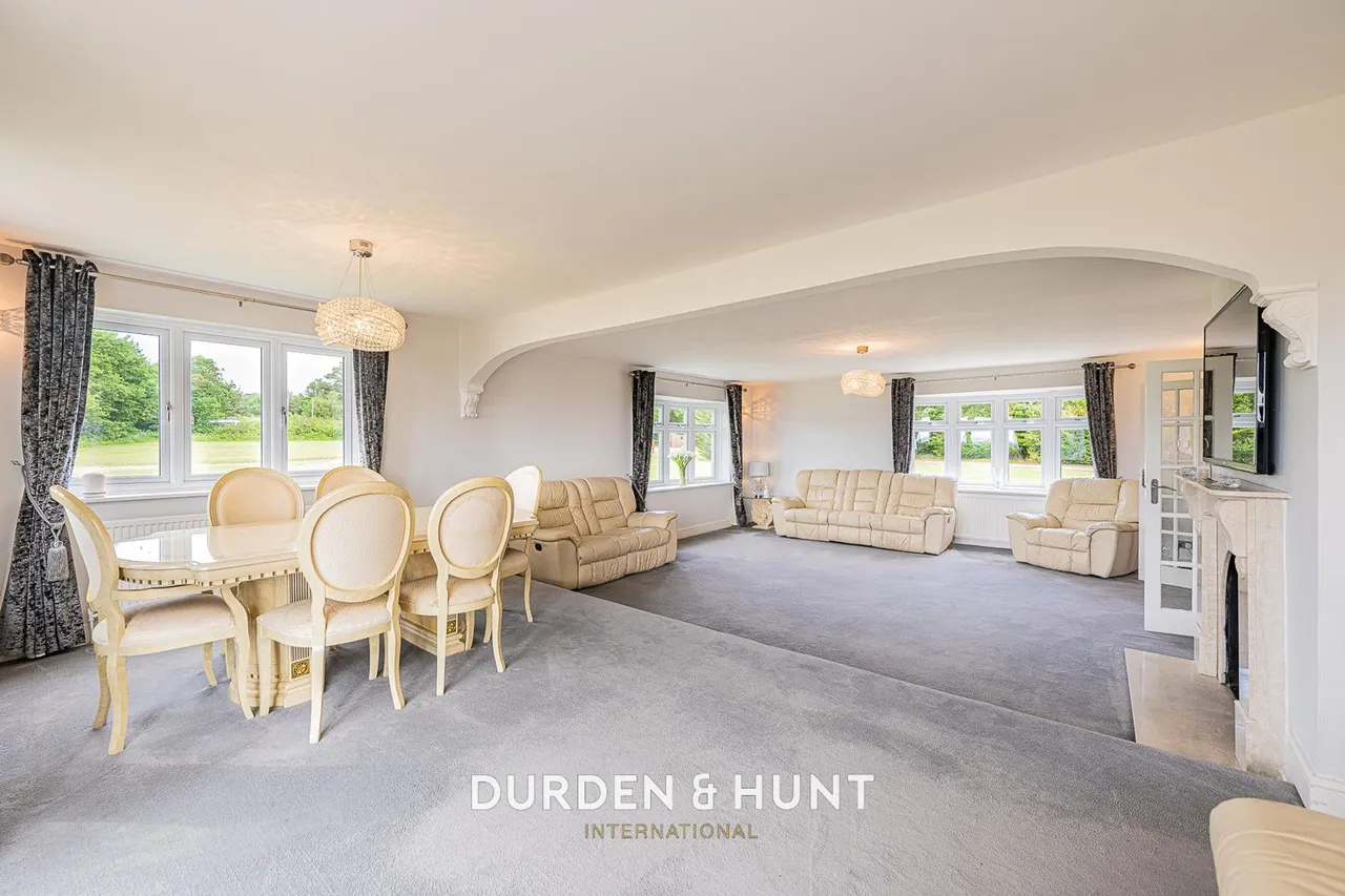 Manor Road, Lambourne End, RM4, photo 11