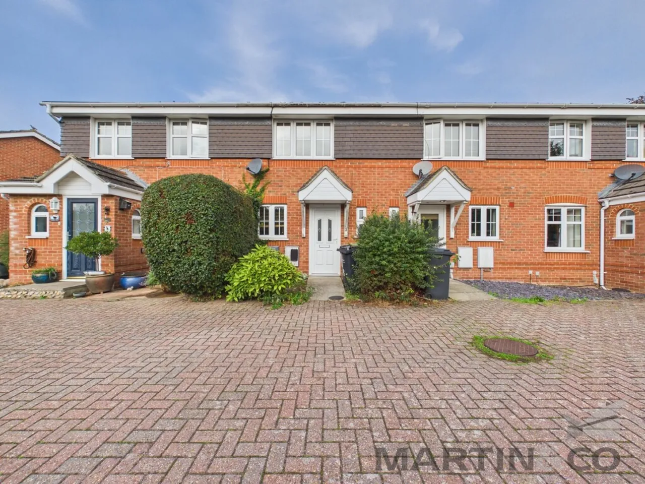 2 bed house to rent, Sapphire Close, Priddy's Hard, PO12