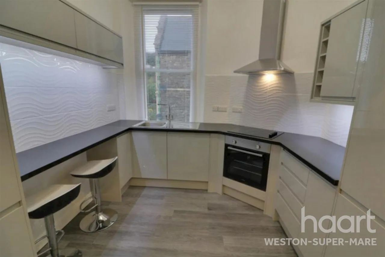 Grove Park Road, BS23, photo 5