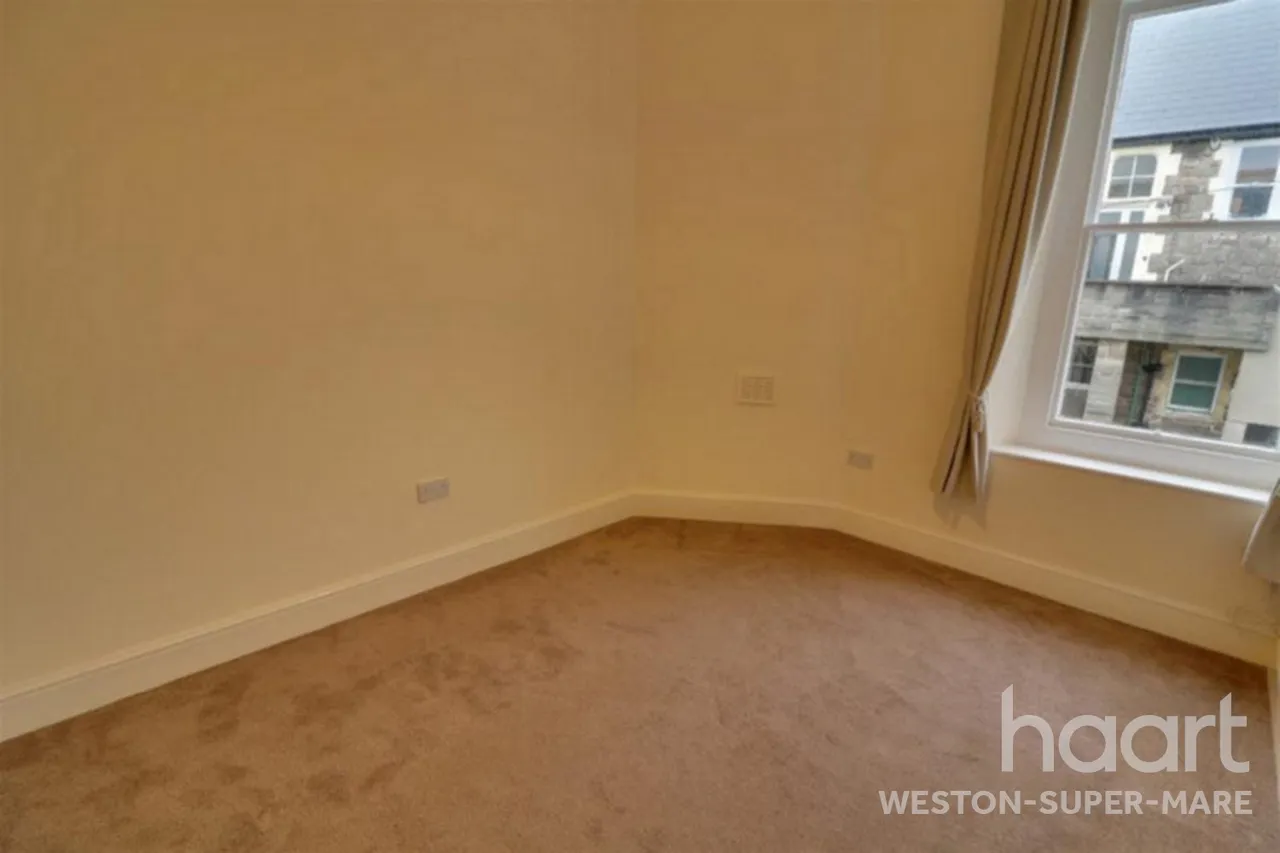 Grove Park Road, BS23, photo 9