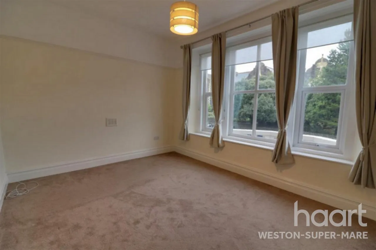Grove Park Road, BS23, photo 7