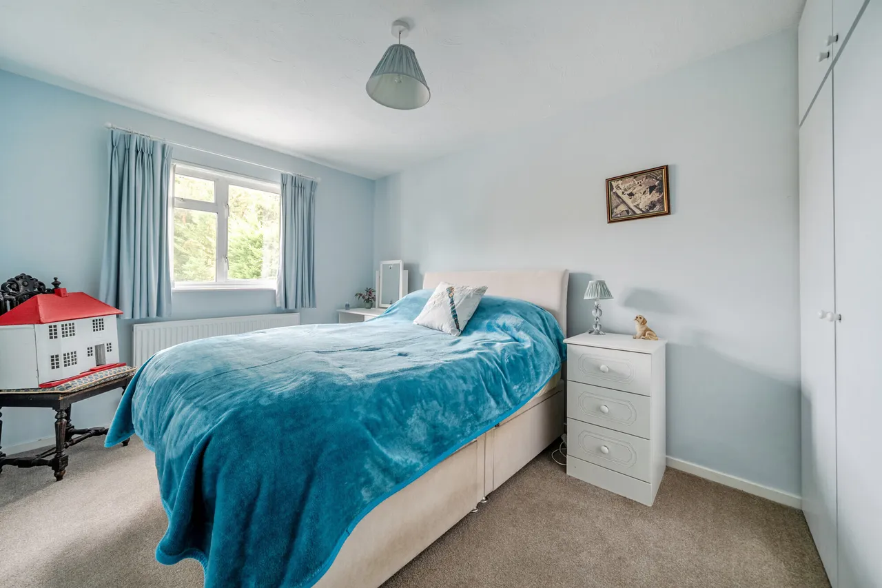 Wood Close, Windsor, SL4, photo 10