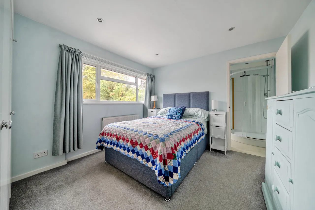 Wood Close, Windsor, SL4, photo 6