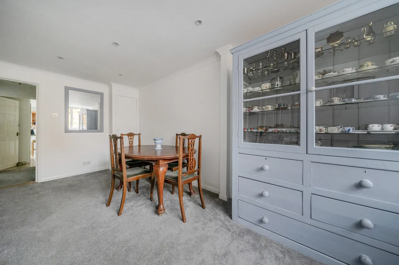 Wood Close, Windsor, SL4, photo 9