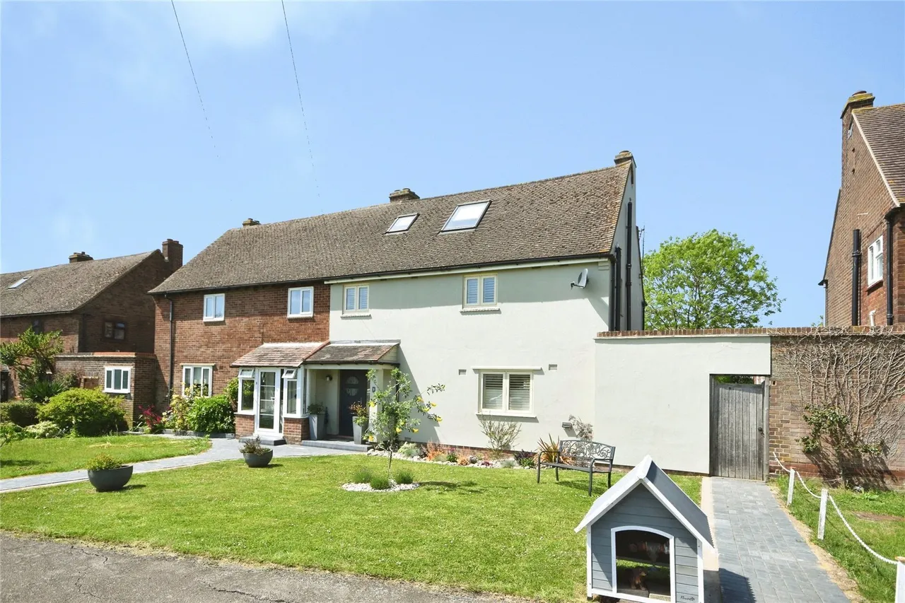 4 bed house for sale — Barn Mead, Toot Hill, Ongar, Essex, CM5