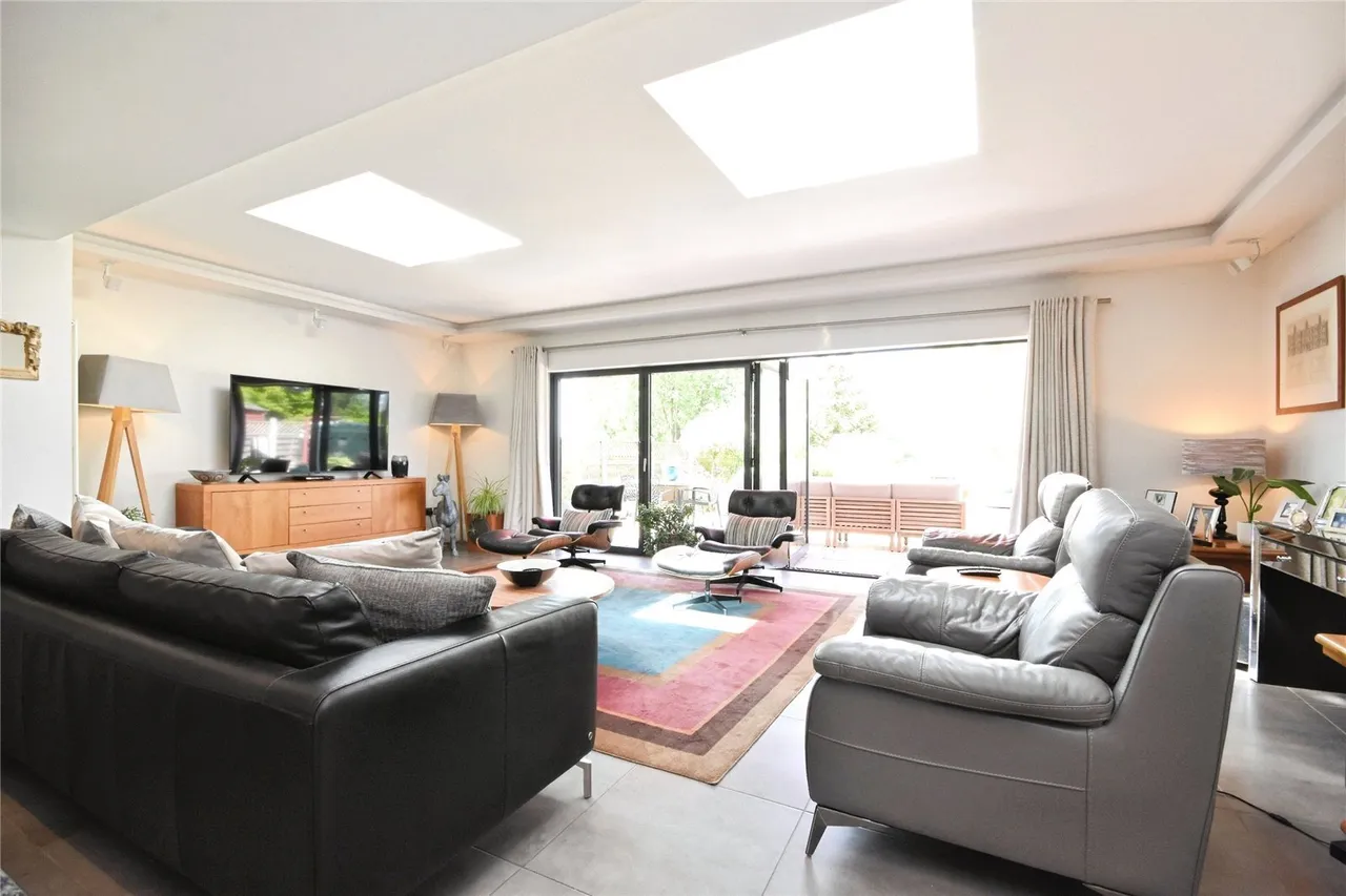 Barn Mead, Toot Hill, Ongar, Essex, CM5, photo 2