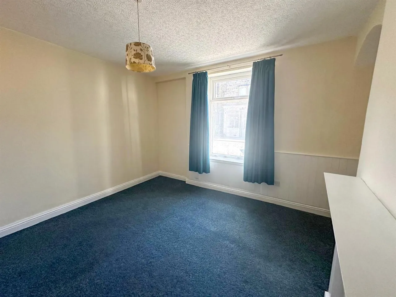 Kirkgate, Silsden, BD20, photo 6