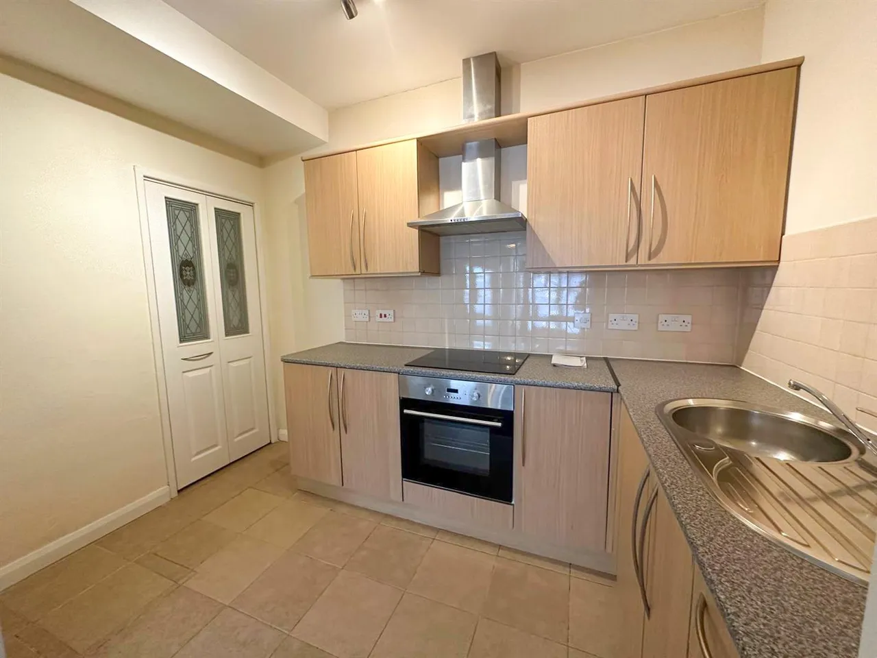Kirkgate, Silsden, BD20, photo 5