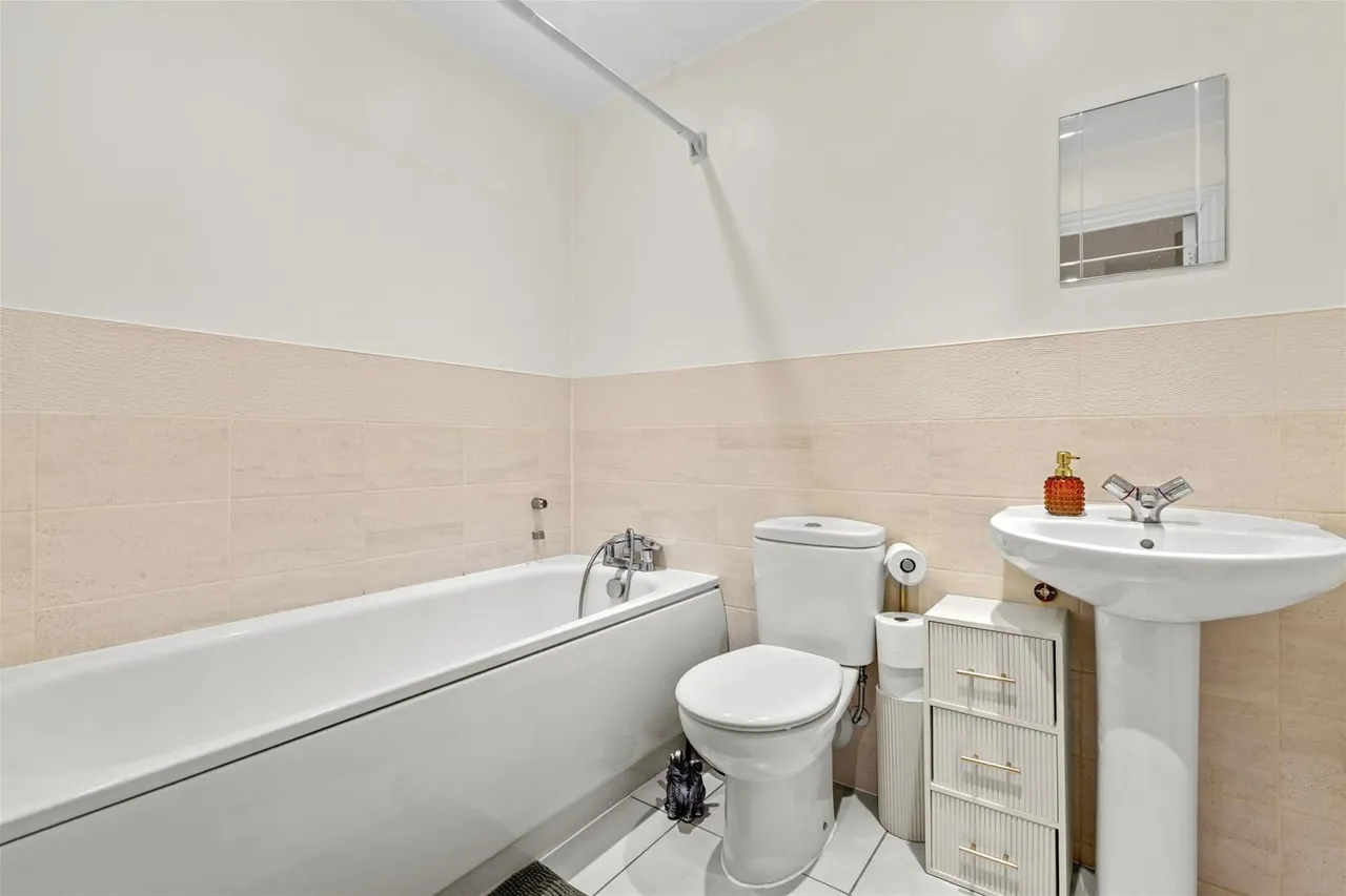 Deyoung Way, High Wycombe, HP11, photo 9