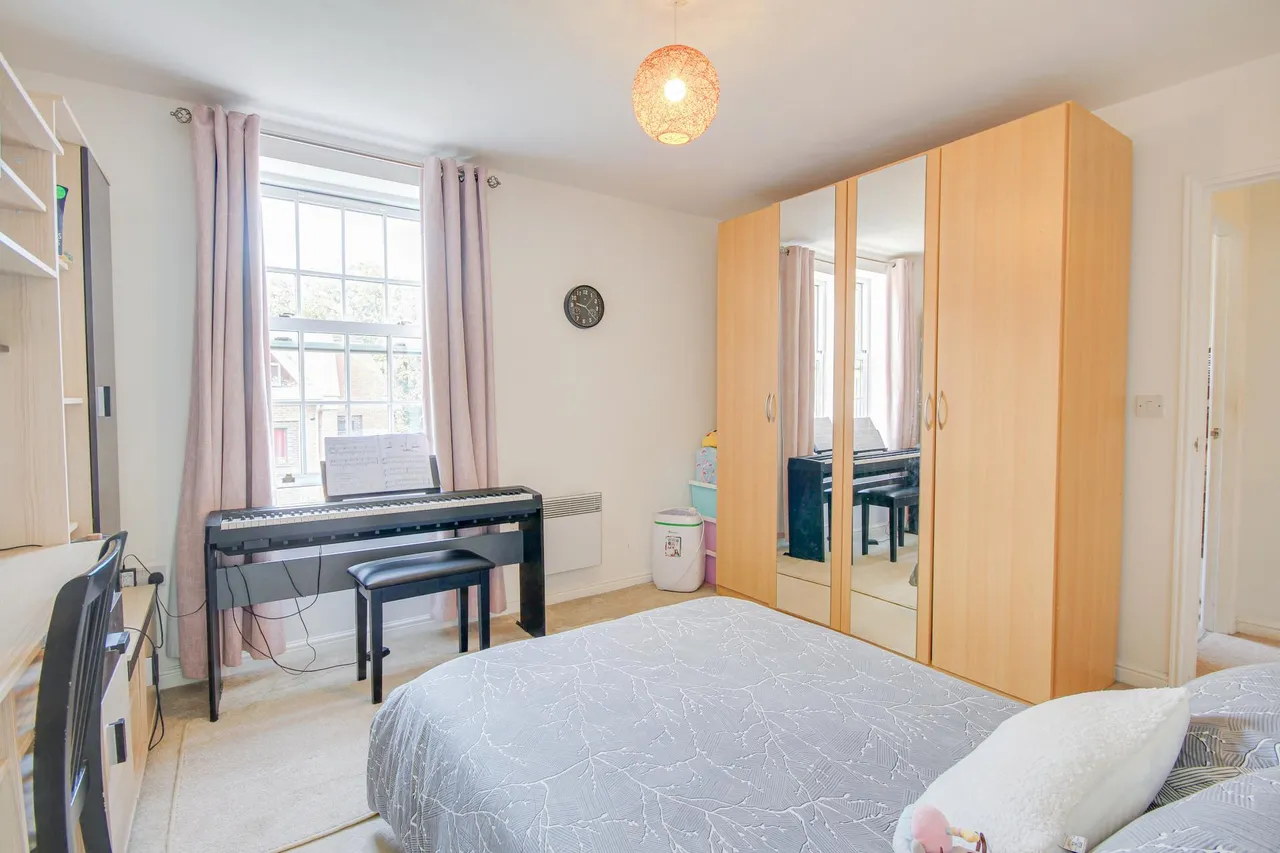 Harescombe Drive, GRH (Gloucestershire Royal Hospital), Gloucester, GL1, photo 9