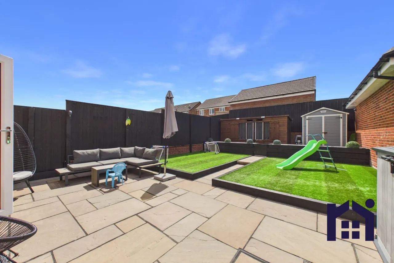Range Drive, Standish, Wigan, WN6 0GU, photo 18