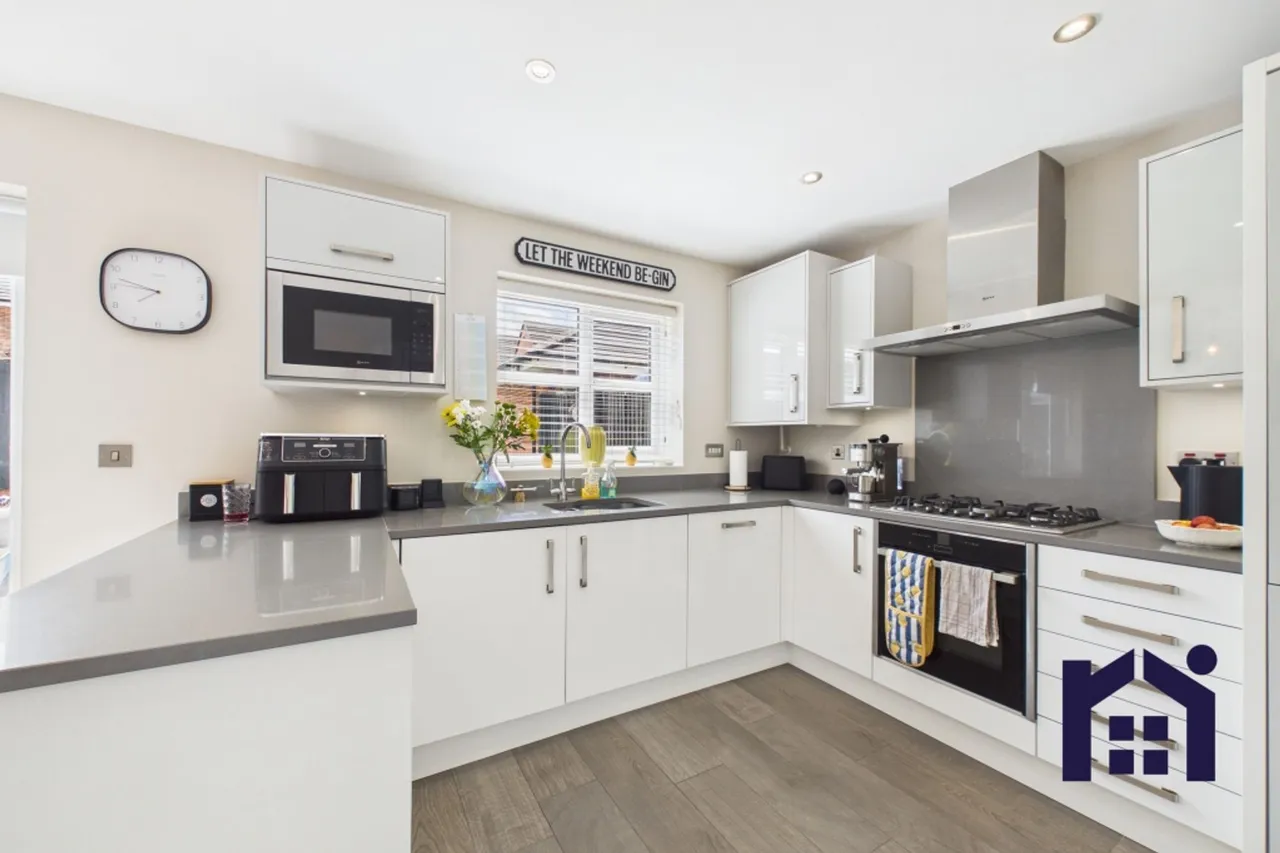 Range Drive, Standish, Wigan, WN6 0GU, photo 6