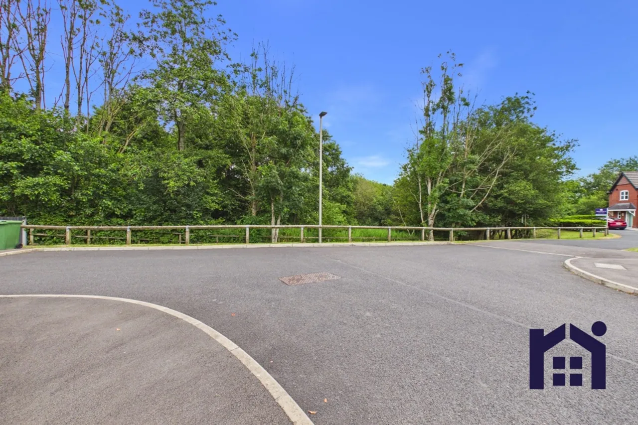 Range Drive, Standish, Wigan, WN6 0GU, photo 20