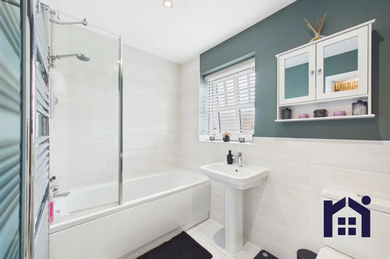 Range Drive, Standish, Wigan, WN6 0GU, photo 16