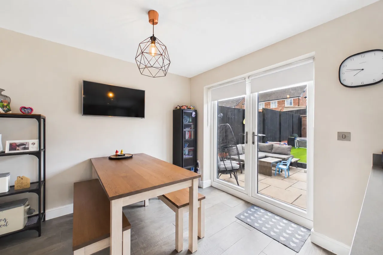 Range Drive, Standish, Wigan, WN6 0GU, photo 7