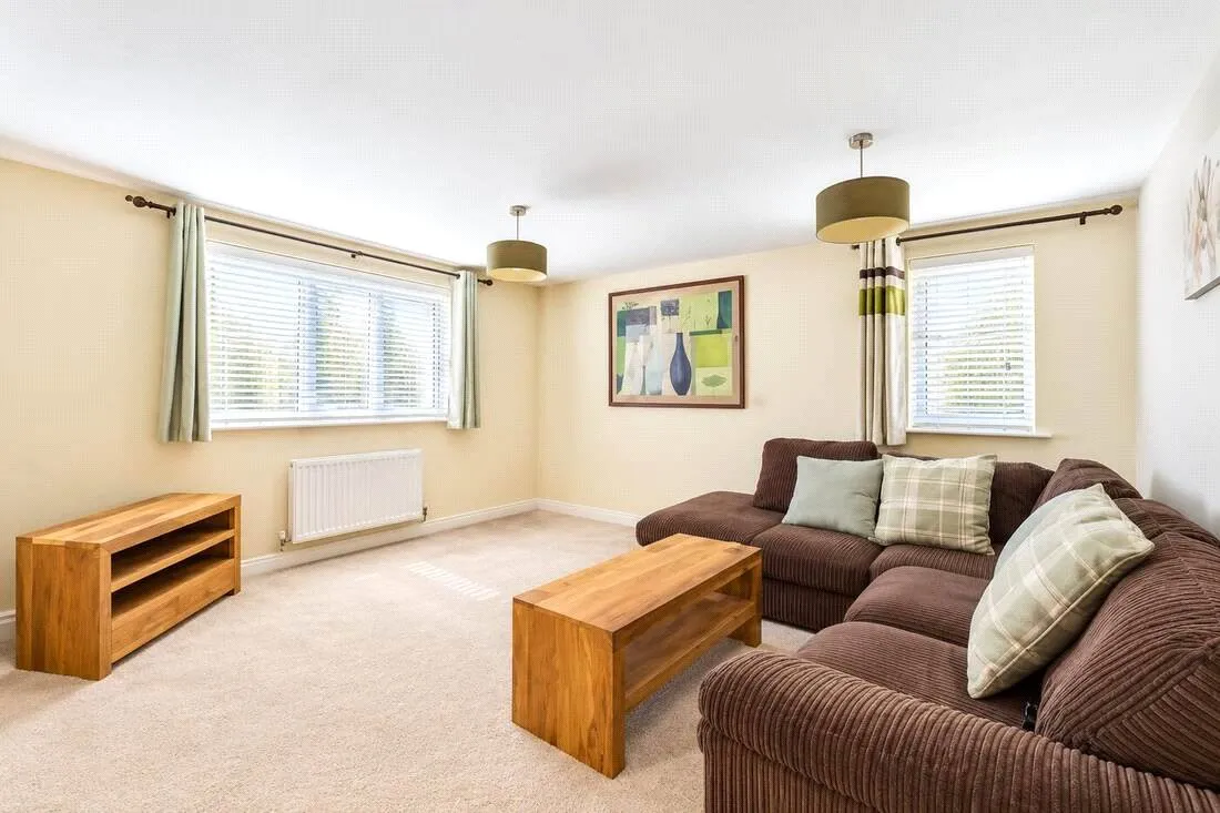 Wiltshire Crescent, Basingstoke, RG22, photo 2