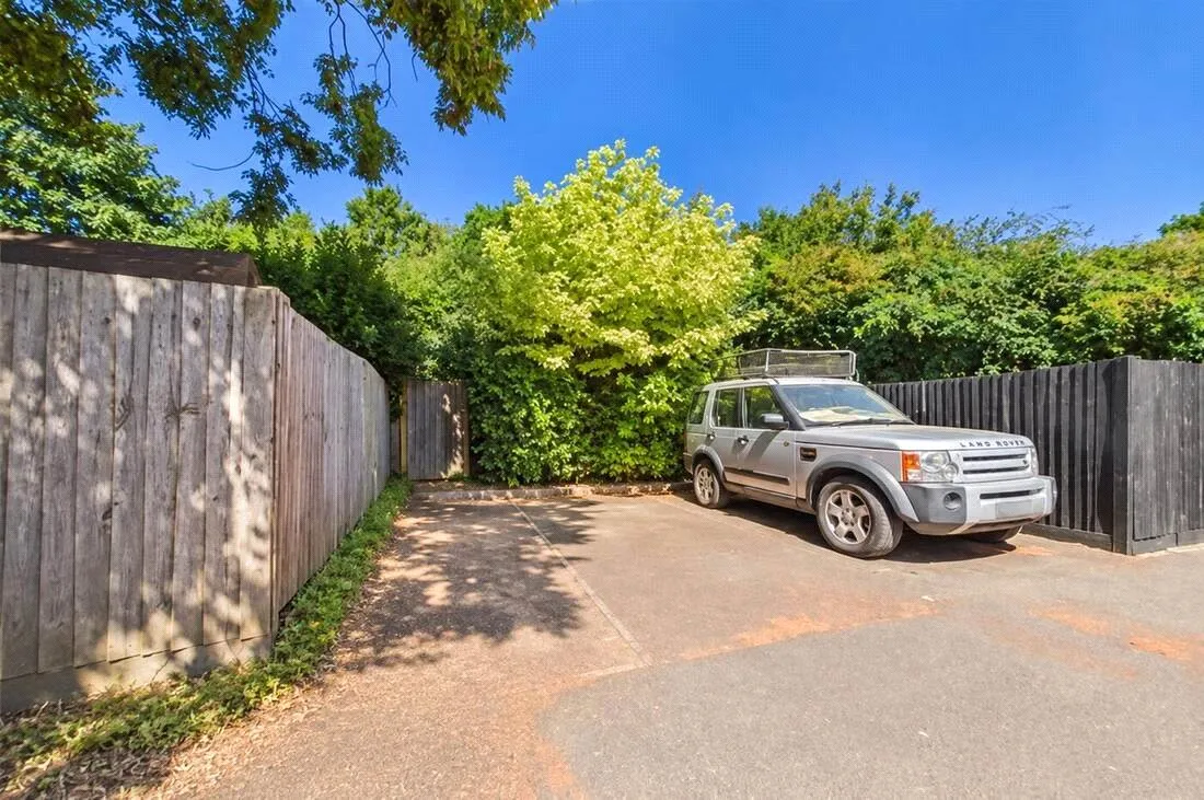 Wiltshire Crescent, Basingstoke, RG22, photo 7