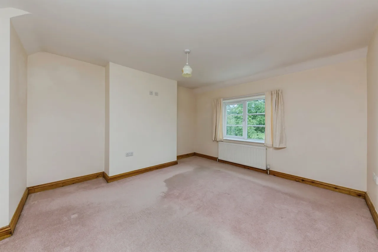 School Lane, Leigh, ST10, photo 13