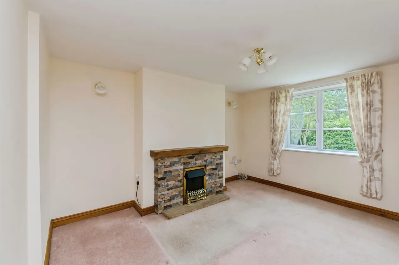 School Lane, Leigh, ST10, photo 9