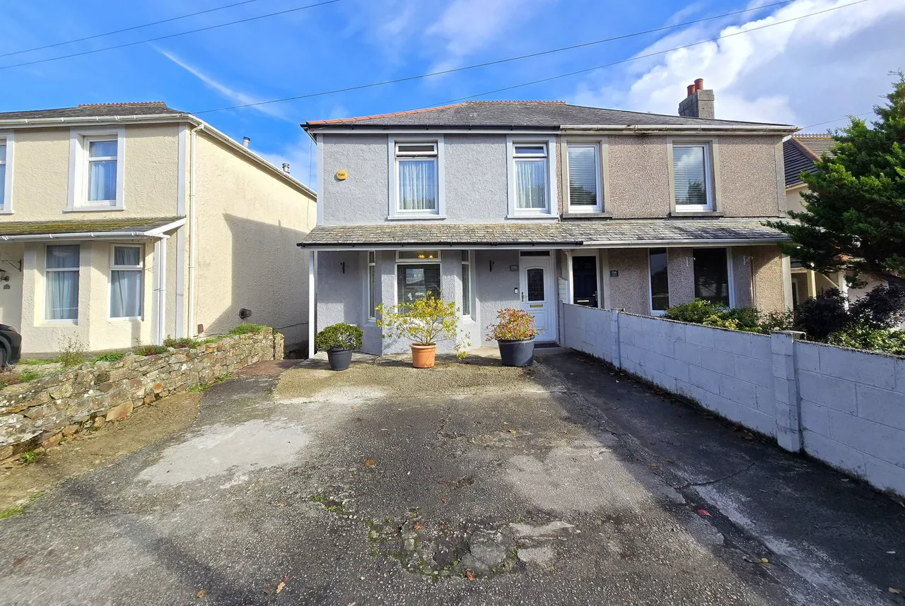 3 bed house for sale, Callington Road, Saltash, PL12