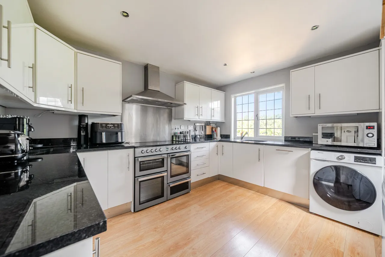 Longdown Road, Lower Bourne Farnham, ..., photo 4