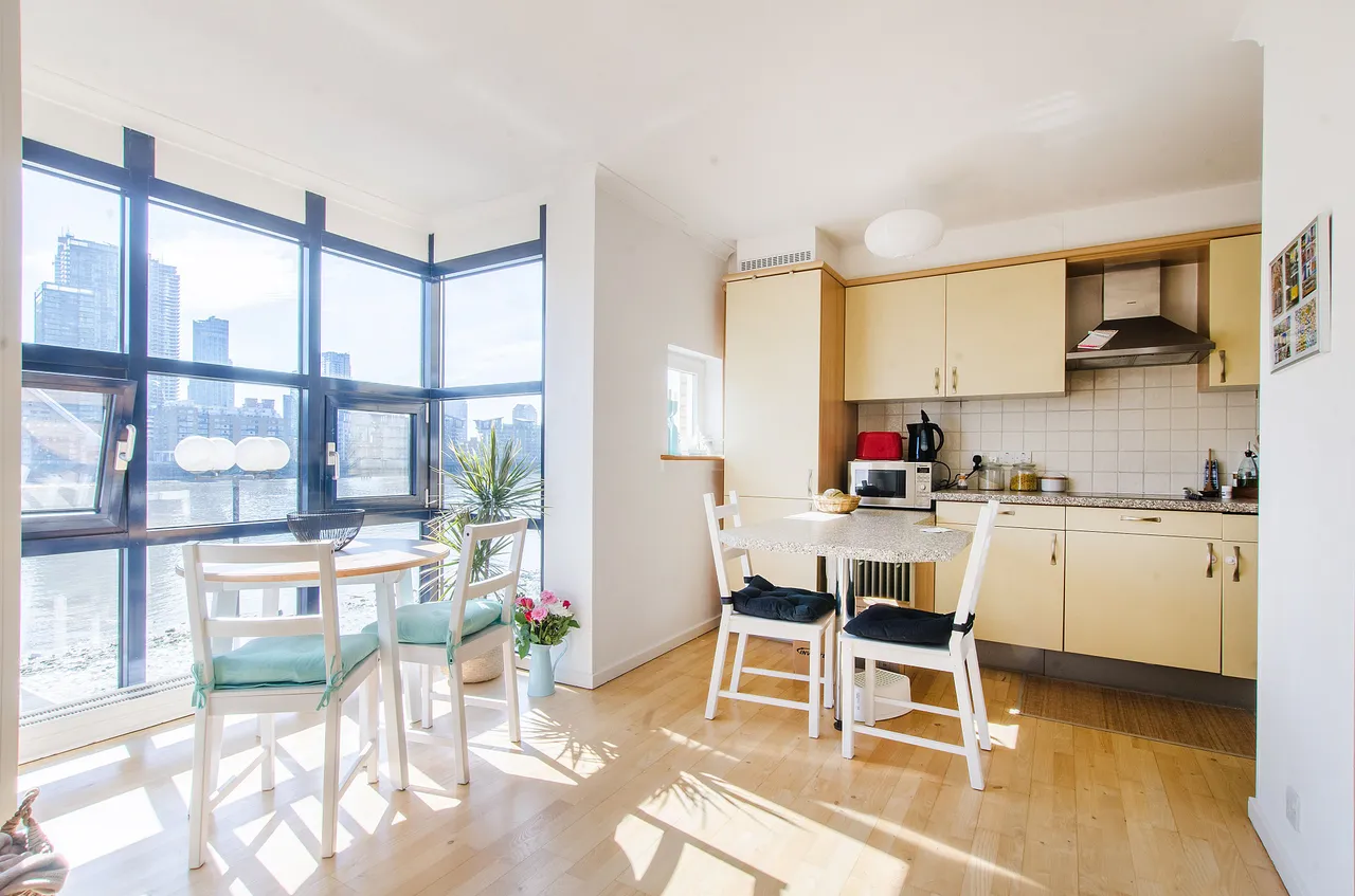 51 Christian Court, Rotherhithe Street, London, photo 9