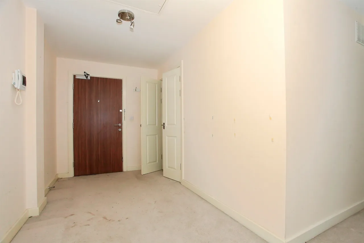 Hawksbill Way, Peterborough, photo 7