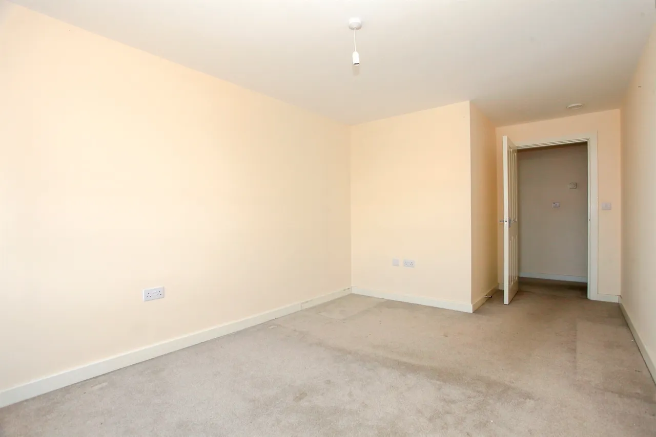 Hawksbill Way, Peterborough, photo 10