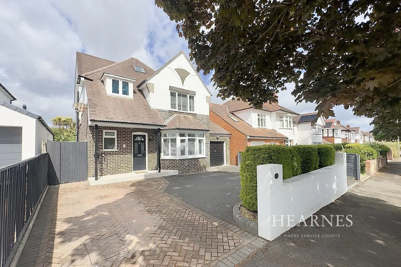 5 bed property for sale, Gainsborough Road, BH7