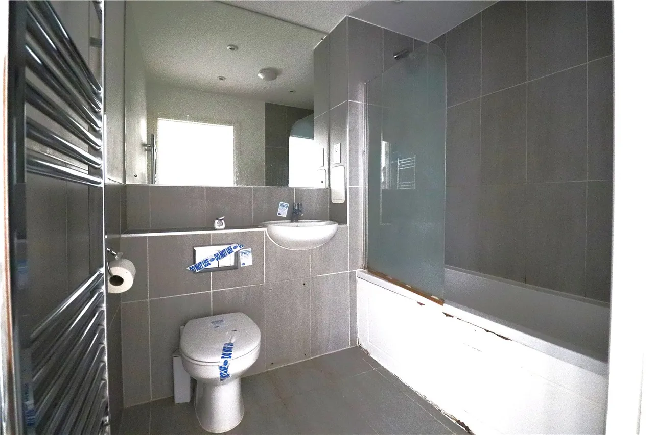 Motte Lane, Ebbsfleet Valley, DA10, photo 9