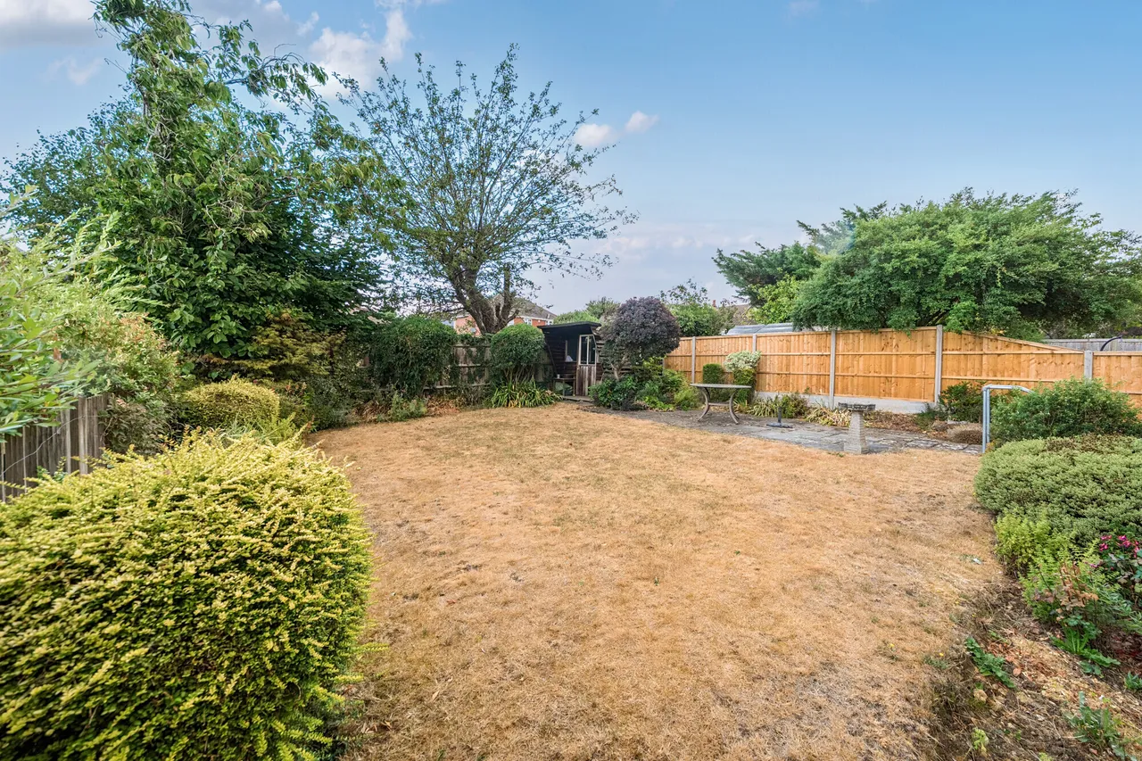 Lambourn Gardens, Harpenden, AL5, photo 2