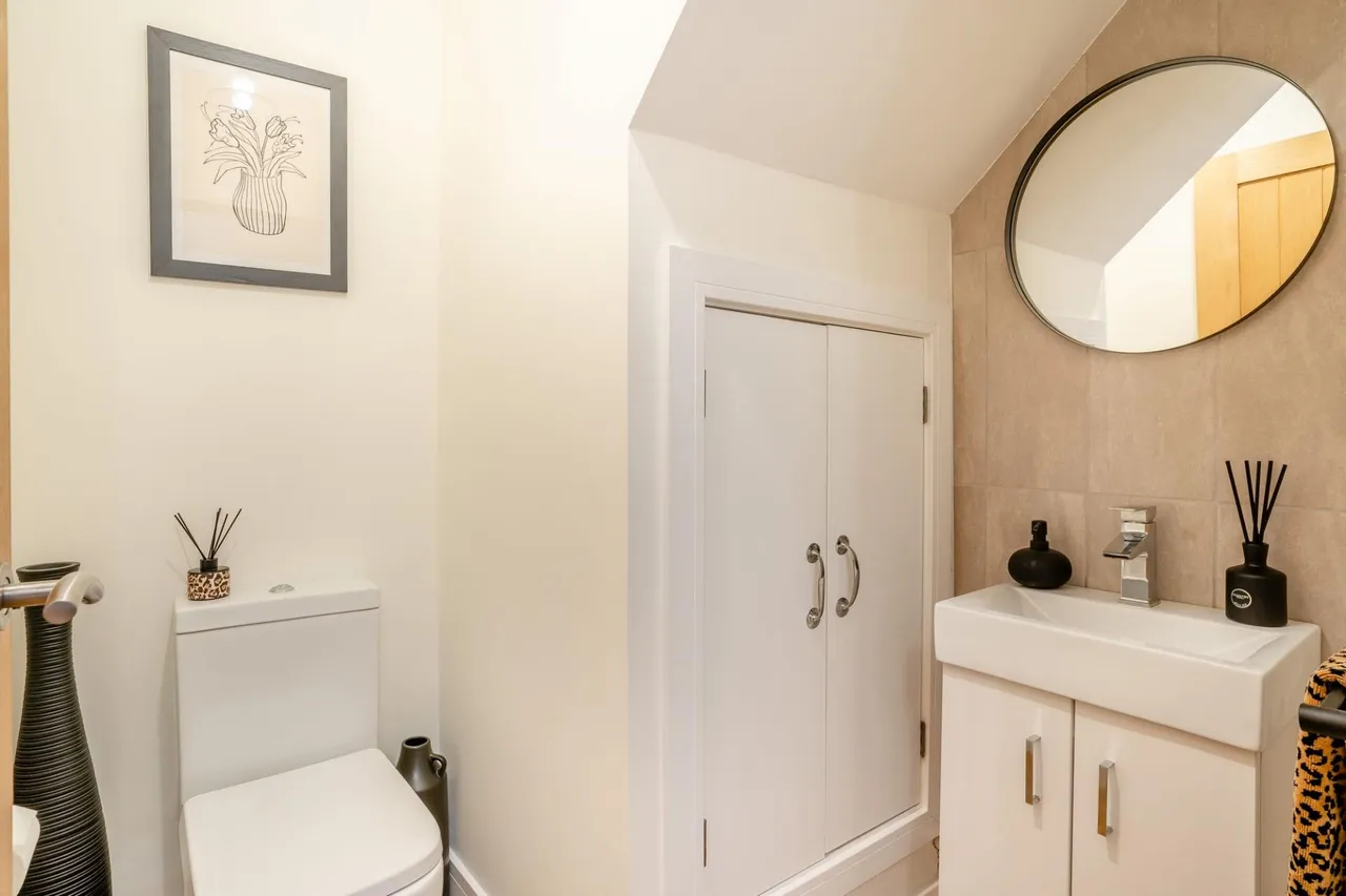 Cardiff Road, Edwardsville, CF46, photo 14