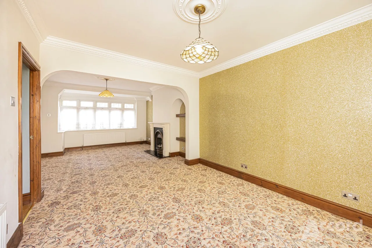 Pettits Boulevard, Romford, RM1, photo 31