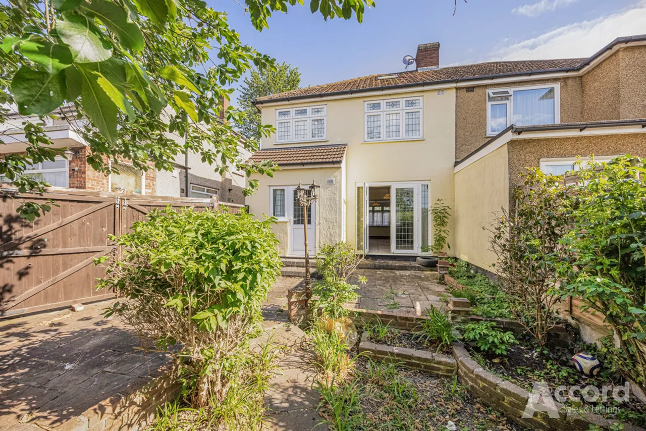 Pettits Boulevard, Romford, RM1, photo 18