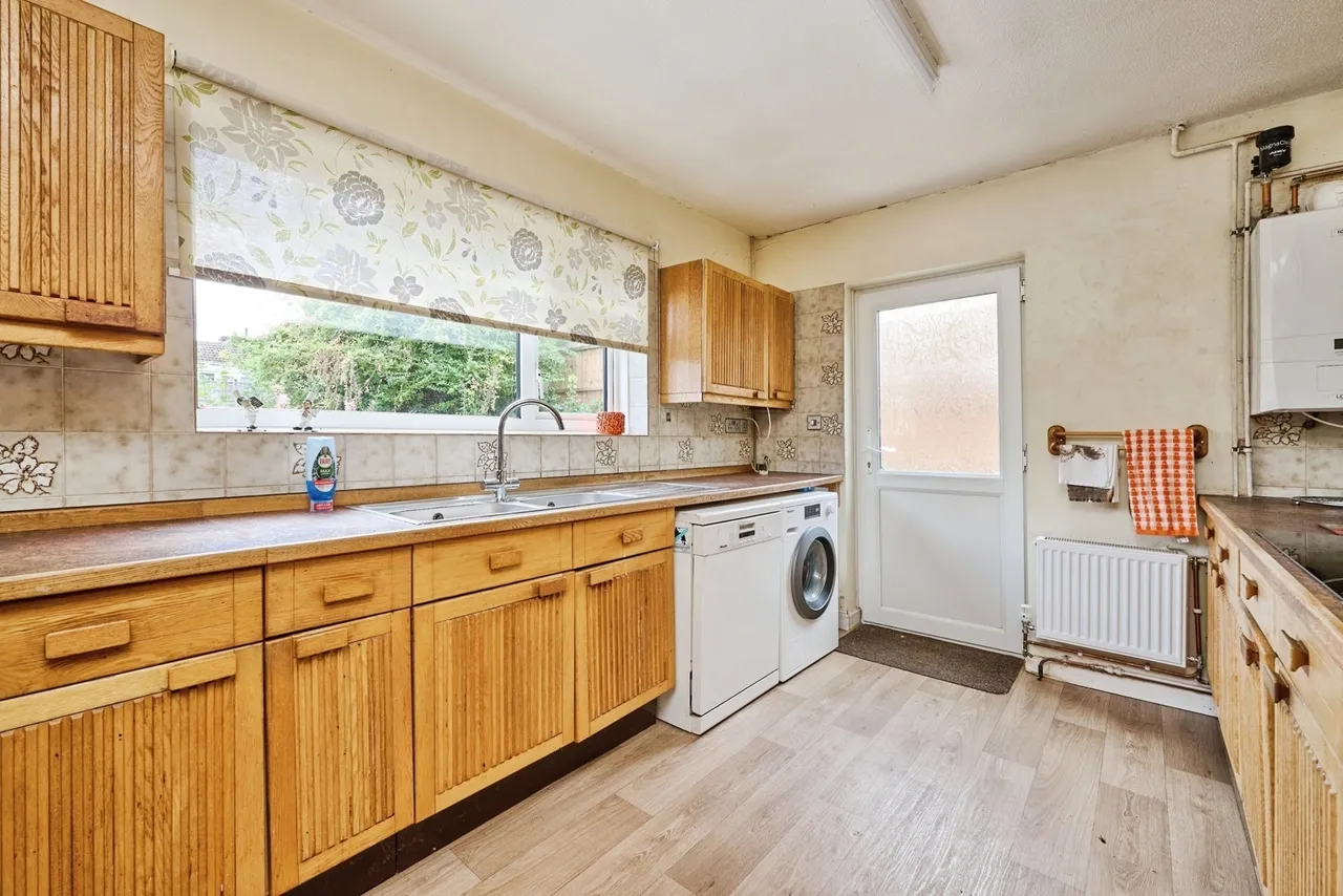 St. Peters Street, Duxford, CB22, photo 6