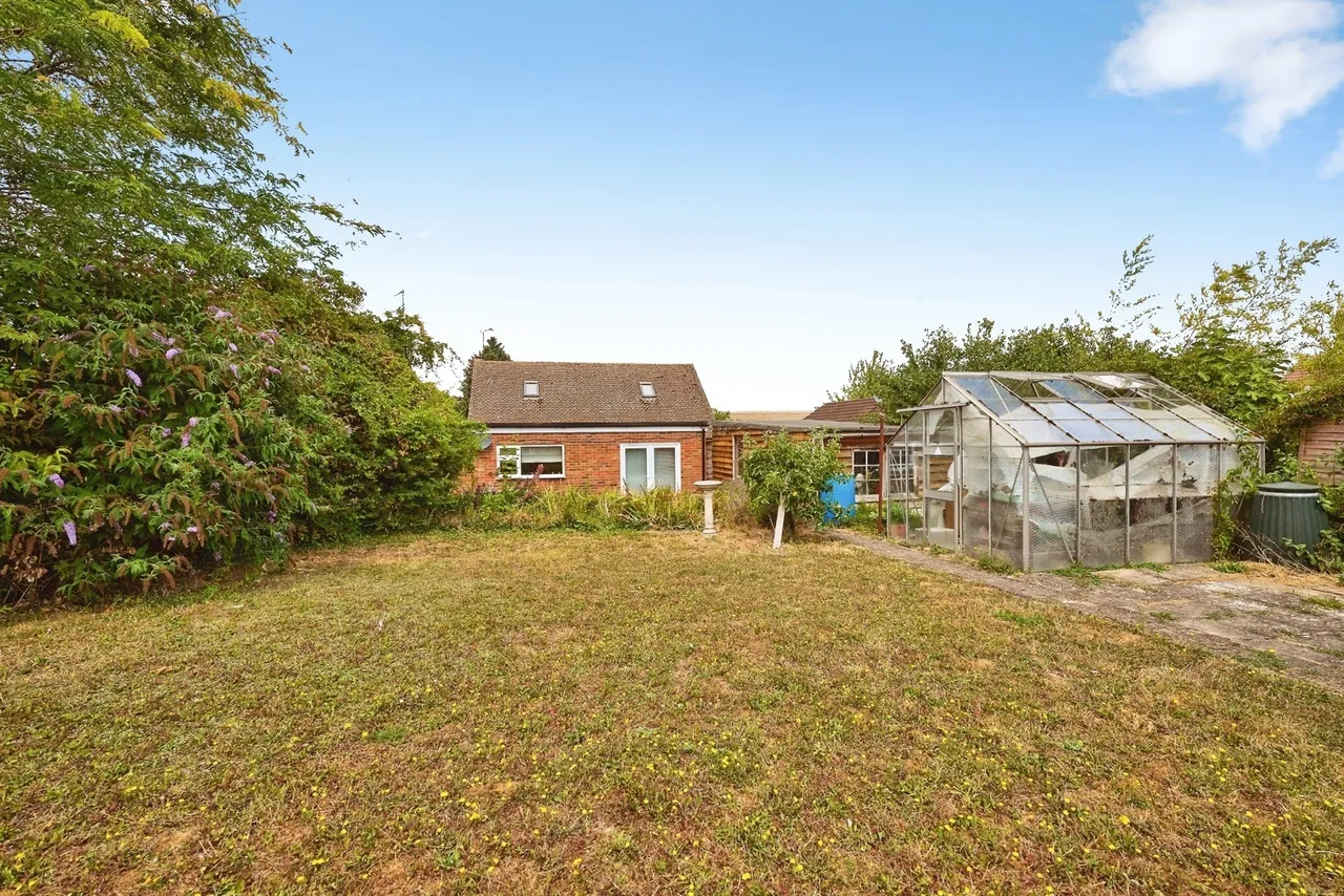 St. Peters Street, Duxford, CB22, photo 14