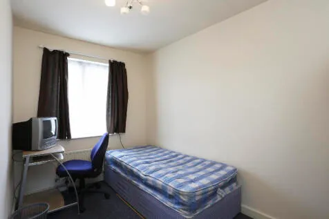 4 bedroom Semi Detached for sale, photo 11