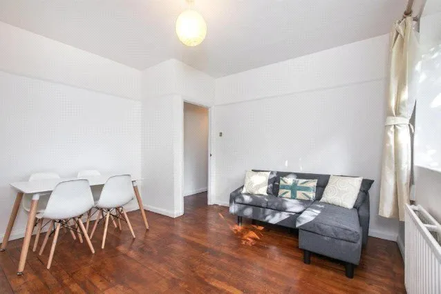 2 bed flat to rent, Brewster Gardens, London, W10