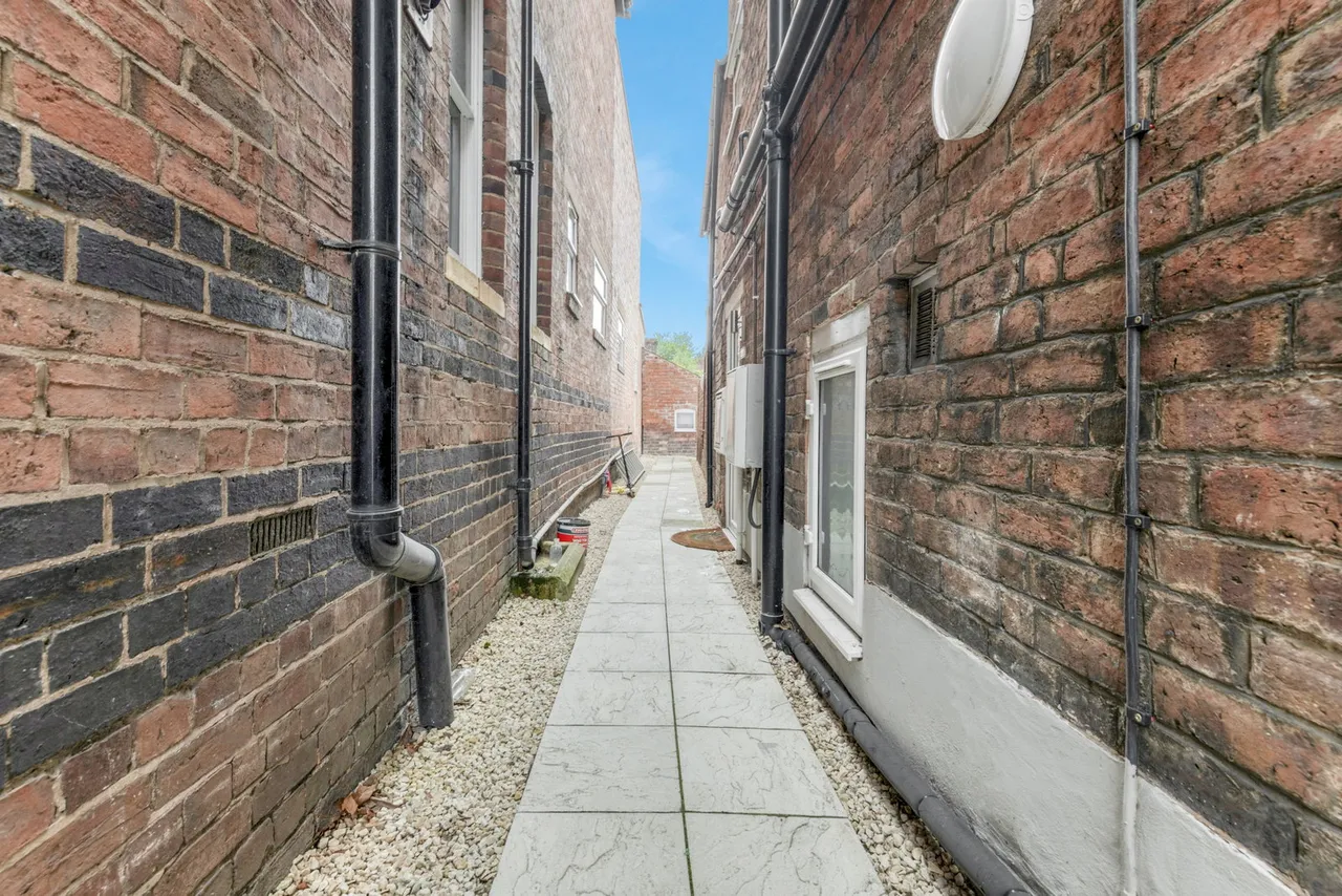 New Road, Stourbridge, DY8, photo 22
