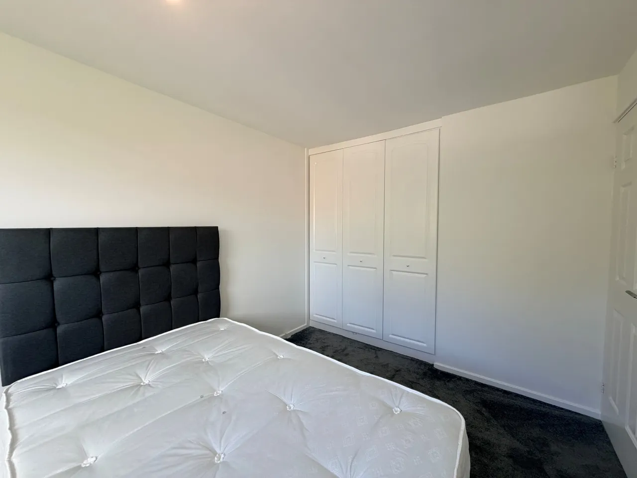Westbury Avenue, Sale, M33, photo 3