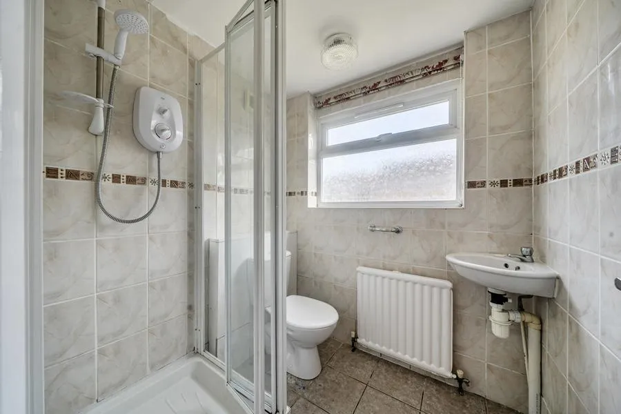 Wellington Close, Newbury, RG14, photo 6