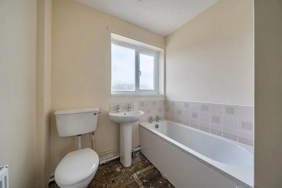 Wellington Close, Newbury, RG14, photo 8