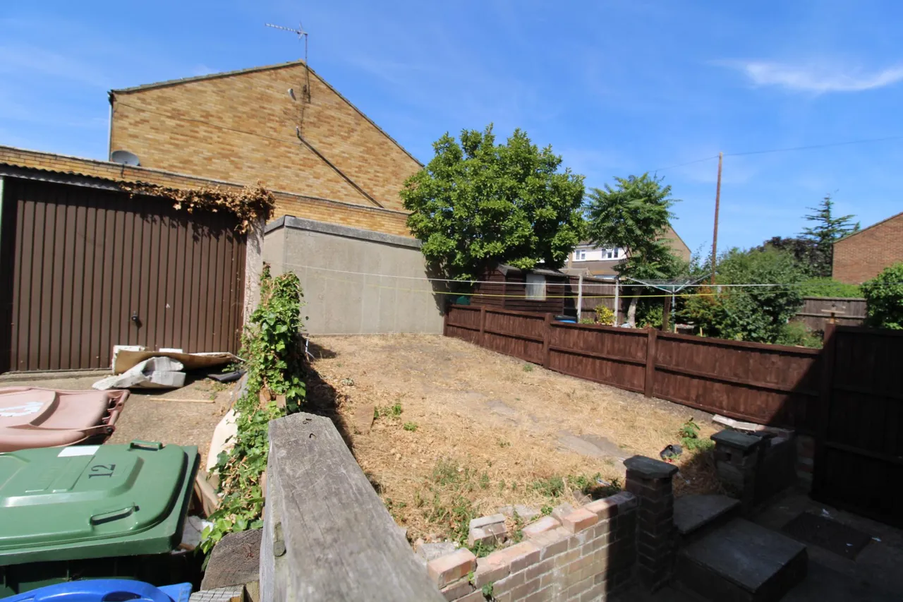 Lower Crescent, Stanford-le-hope, SS17, photo 12