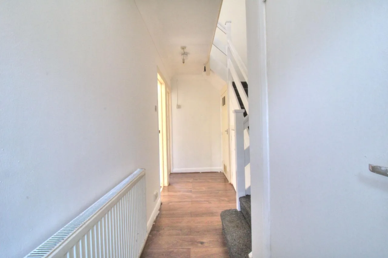 Lower Crescent, Stanford-le-hope, SS17, photo 6