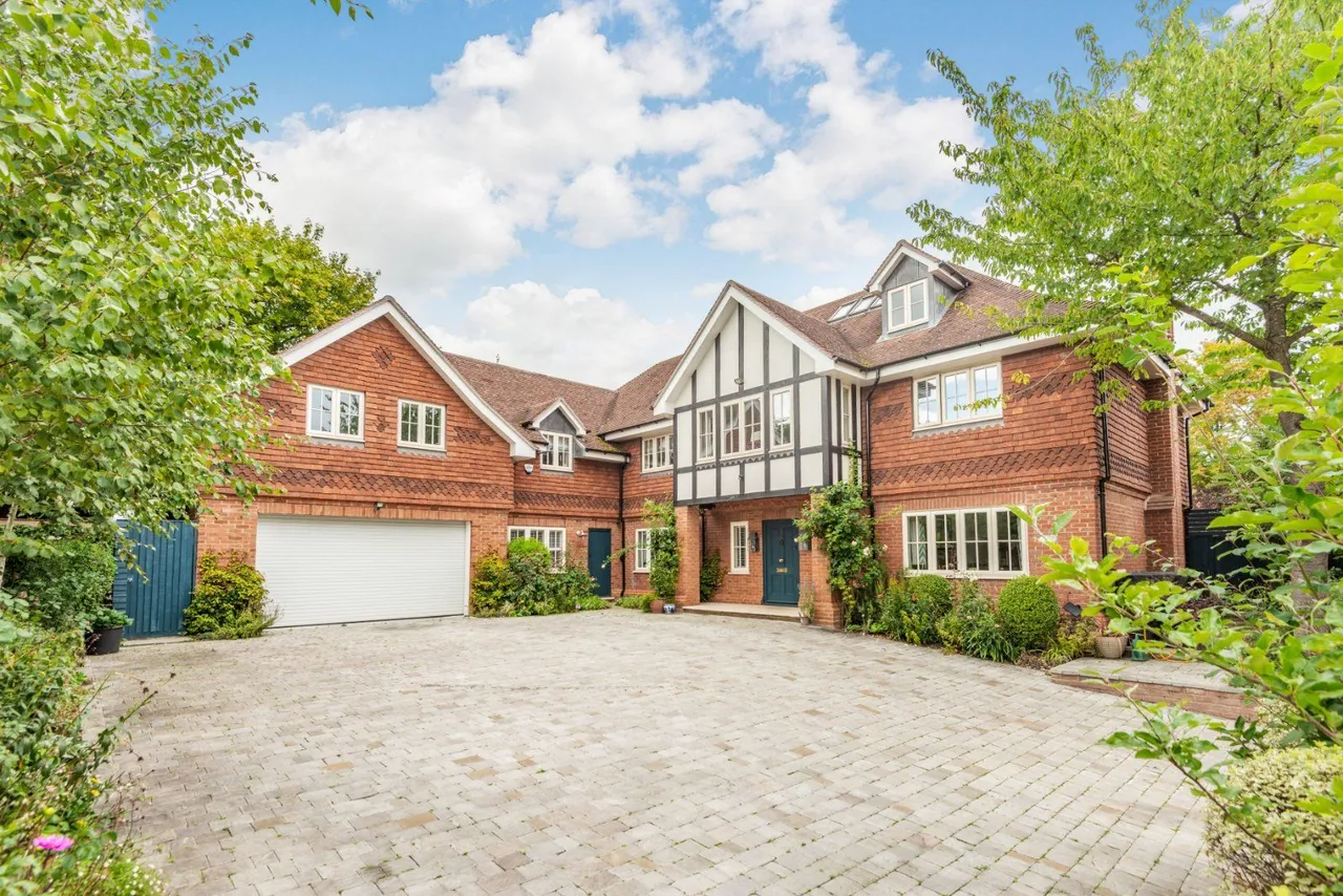 6 bed house for sale, Queens Acre, Windsor, SL4
