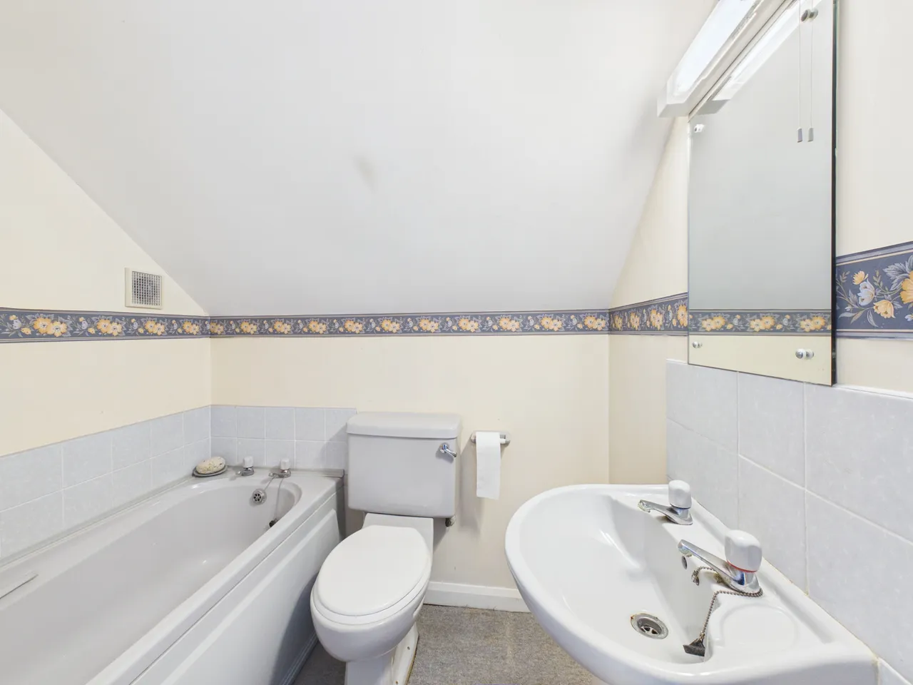 Innisfall Church Road, Churchdown, Gloucester, GL3 2ER, photo 16