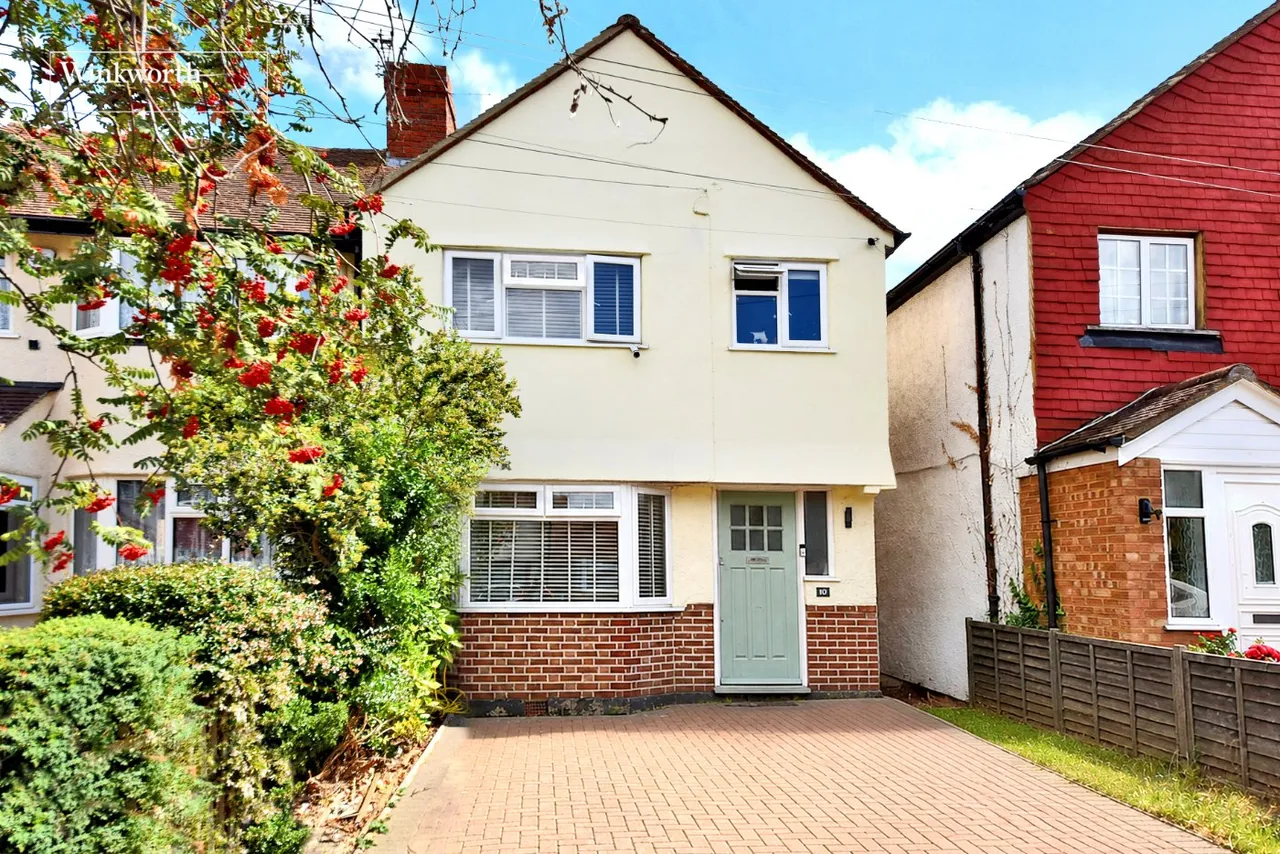 3 bed house for sale — Buckland Way, Worcester Park, Surrey, KT4