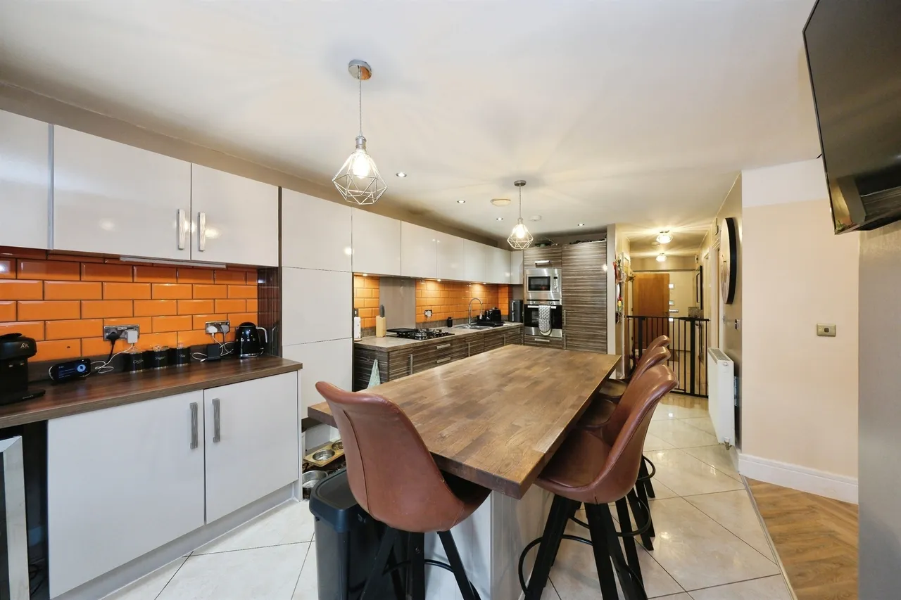 Wheatsheaf Way, Clowne, S43, photo 3