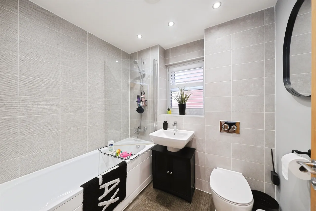 Wheatsheaf Way, Clowne, S43, photo 17